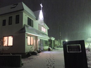夜の浪岡教会の会堂